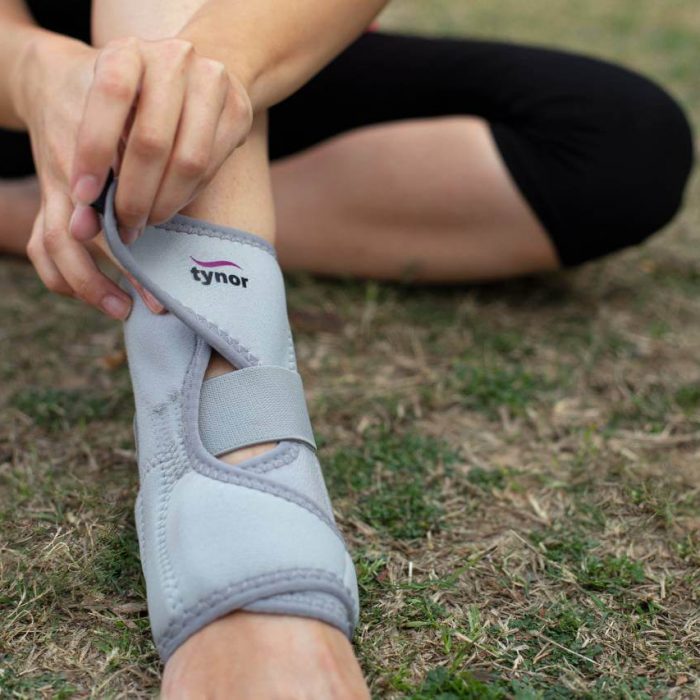 Tynor Ankle Support Neoprene, Universal